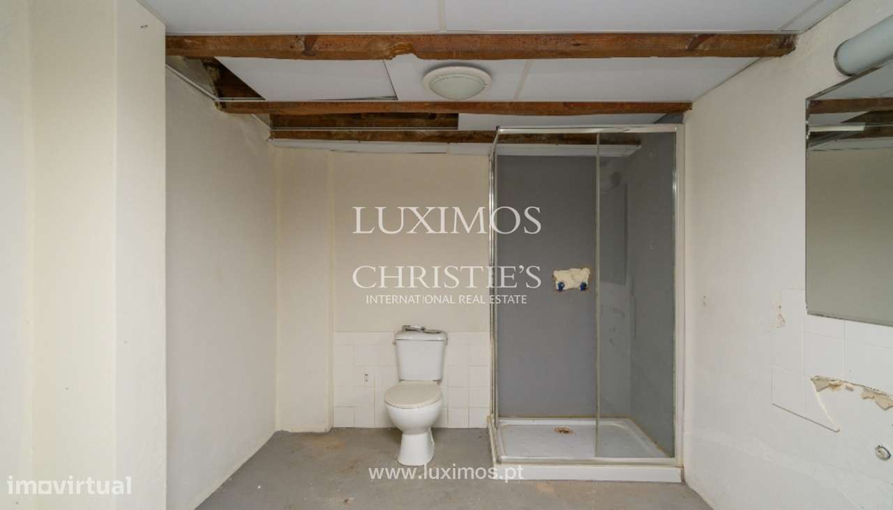 Moradia para reabilitar com jardim, para venda, na Foz do Douro, Porto - Grande imagem: 5/22