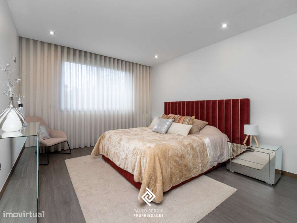 Apartamento T4 em Vila Nova de Gaia-17