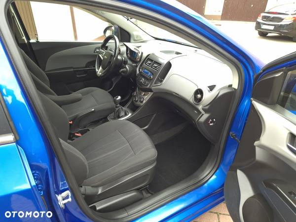 Chevrolet Aveo 1.6 LTZ S/S - 16