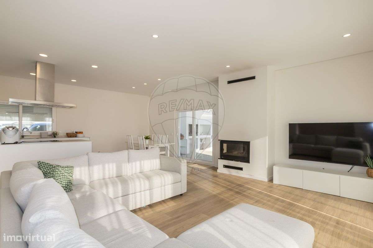 Moradia T4 para venda-3