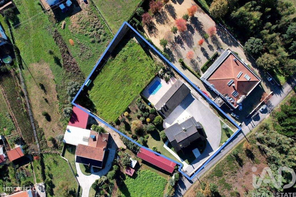 Moradia isolada T4 em Aguada de Cima de 300 m2 - Grande imagem: 2/37