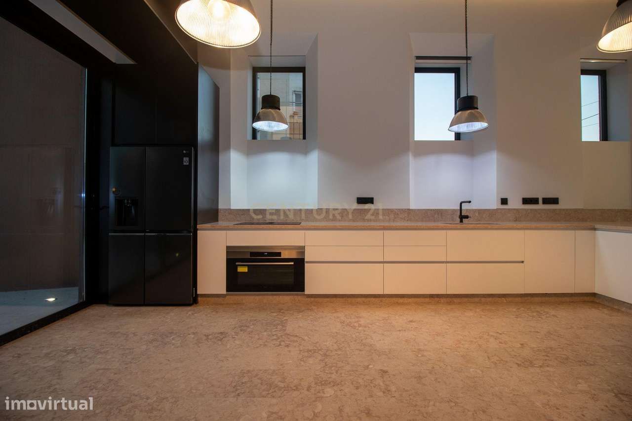 MORADIA T3 NO CORAÇÃO DE MAFRA – ESPAÇO, LUZ E SOFISTICAÇÃO-19