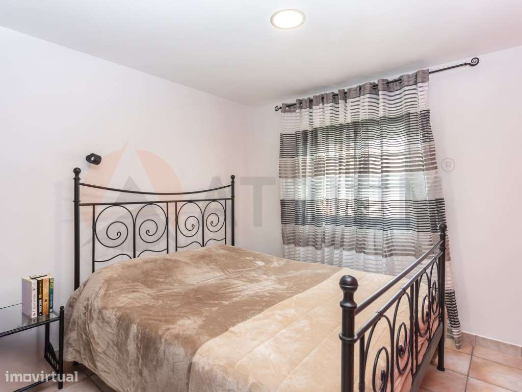 Moradia T3 com garagem, no Faralhão-25