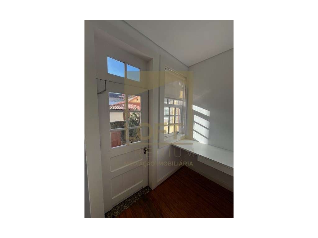 Apartamento T1+1 c/ Pátio no Centro Histórico de Guimarães - Grande imagem: 5/22
