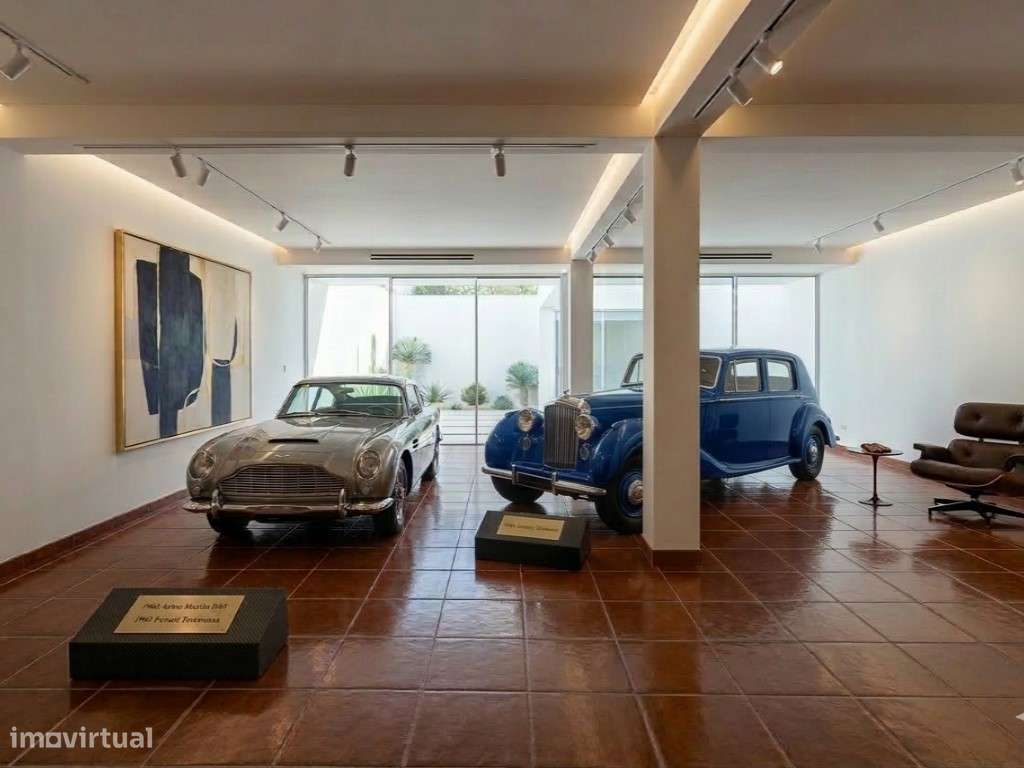 Moradia exclusiva com vista mar deslumbrante, piscina e localização...-13