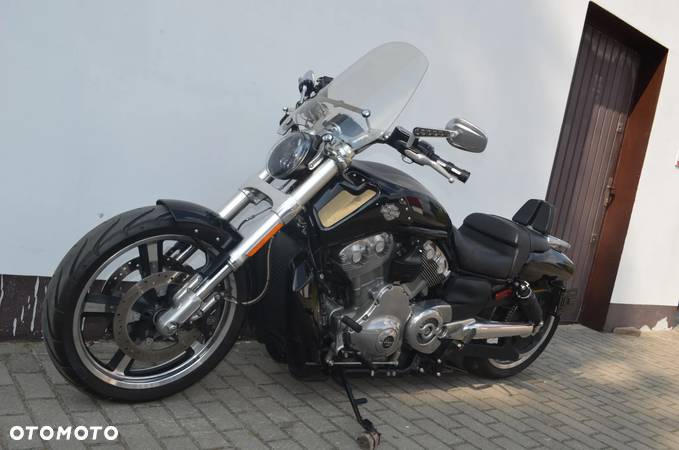 Harley-Davidson V-Rod Muscle - 7