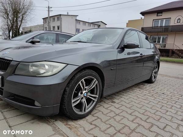 BMW Seria 3 318d - 5