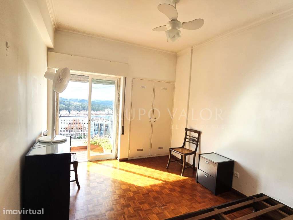 Apartamento T2 com estacionamento coberto privativo na Rinchoa (Rio...-11