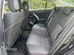 Toyota Avensis 1.8 Comfort - 11