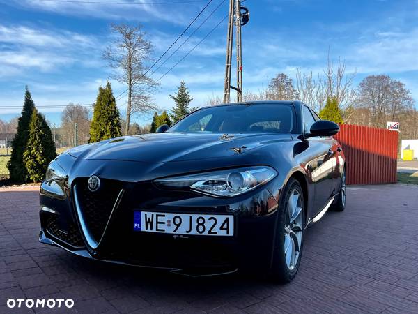 Alfa Romeo Giulia - 1