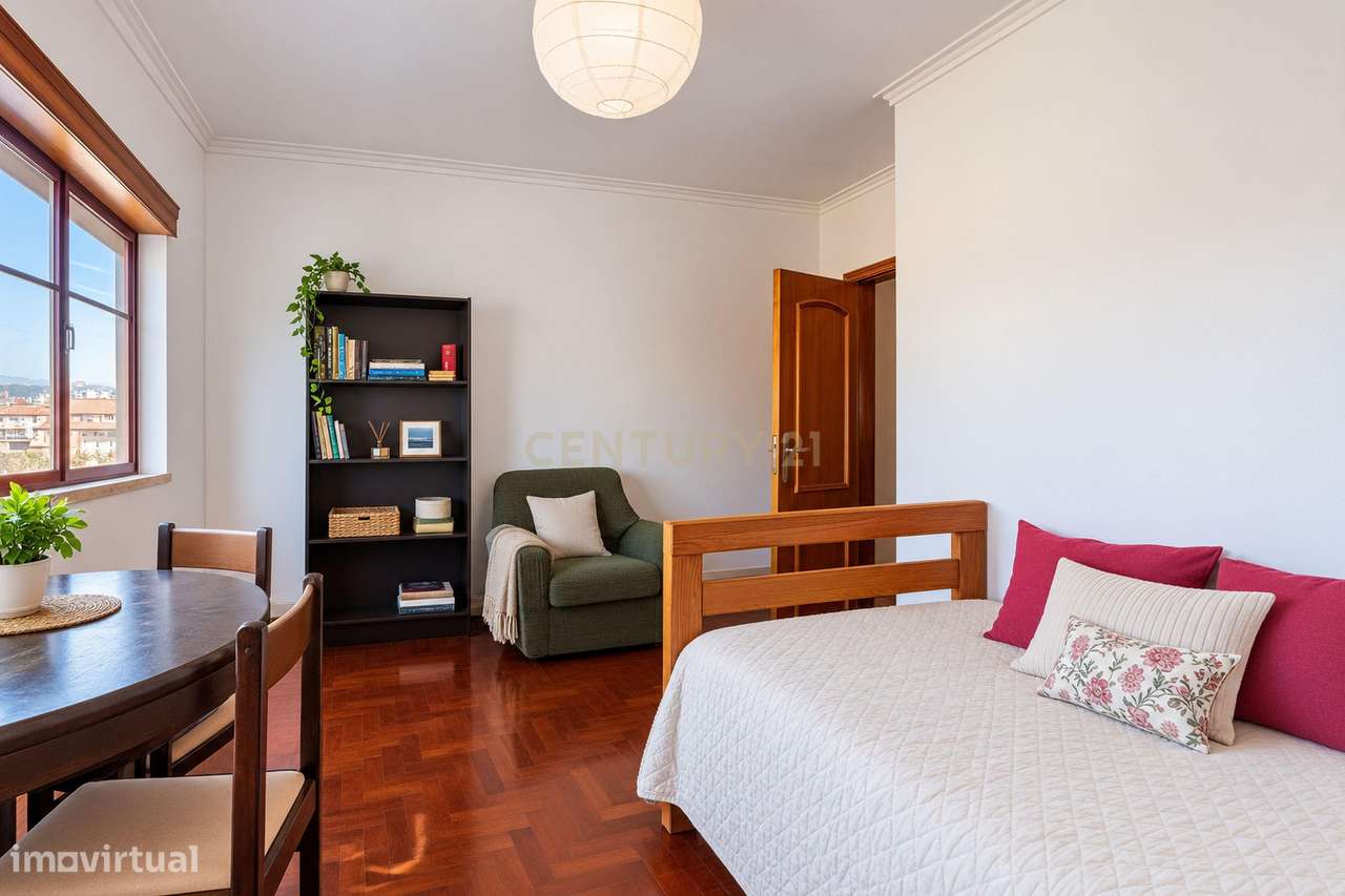 Fantástico Apartamento T3 com Excelente Luminosidade no Chapim, Odivel-14