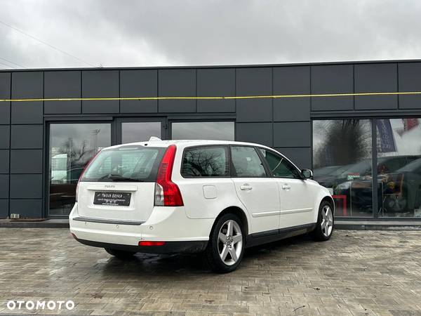 Volvo V50 1.8 - 15