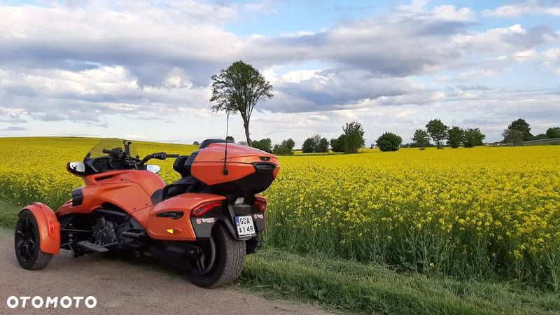 Can-Am Spyder - 4