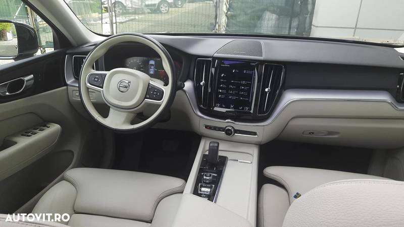 Volvo XC 60 - 25