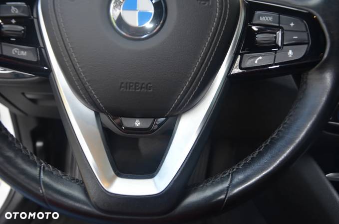 BMW Seria 5 520d xDrive Sport Line sport - 20