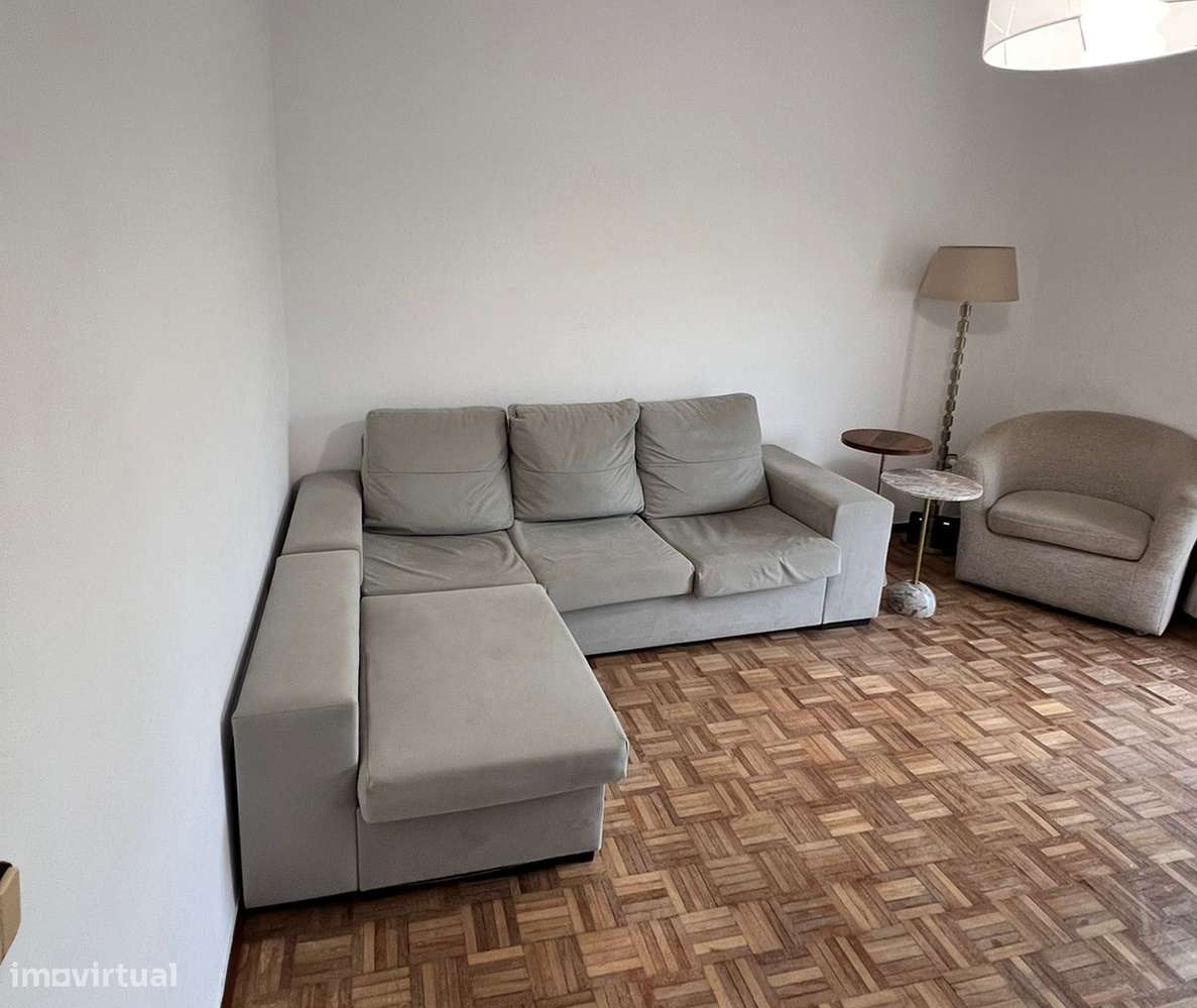 Apartamento T3 na Moita | Varanda com vista para o Parque da Cidade-1