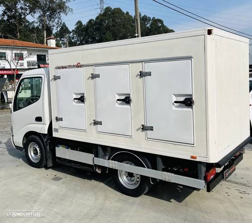 Toyota Dyna  Contentor frio - 4