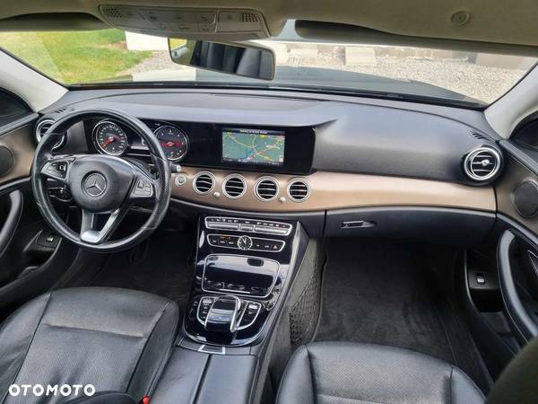 Mercedes-Benz Klasa E 220 d 9G-TRONIC - 5