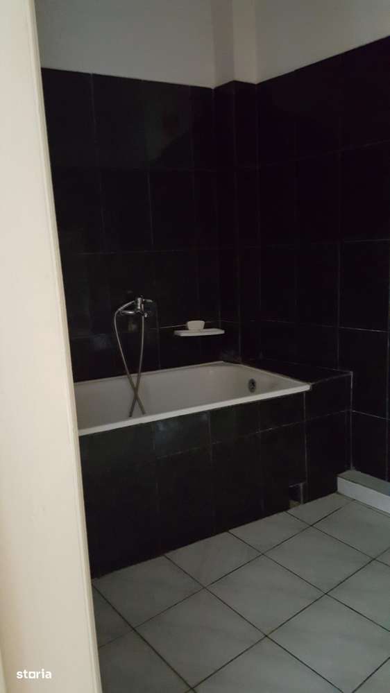 Casa pt muncitori, 6 cam, 2 bucatarii, 3 bai, CT, 900 euro - Imagine principală: 4/14