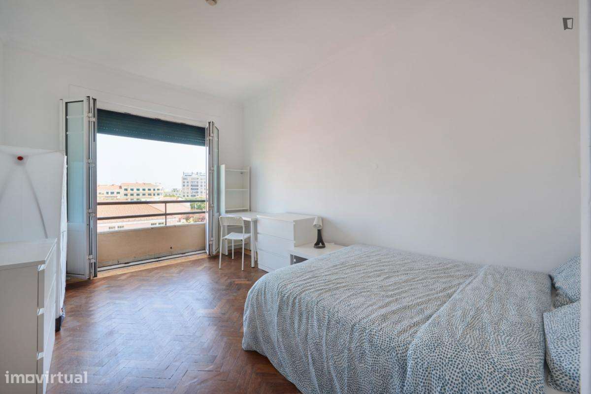 Quarto - localizado em Marquês de Pombal Lisbon - Grande imagem: 3/7