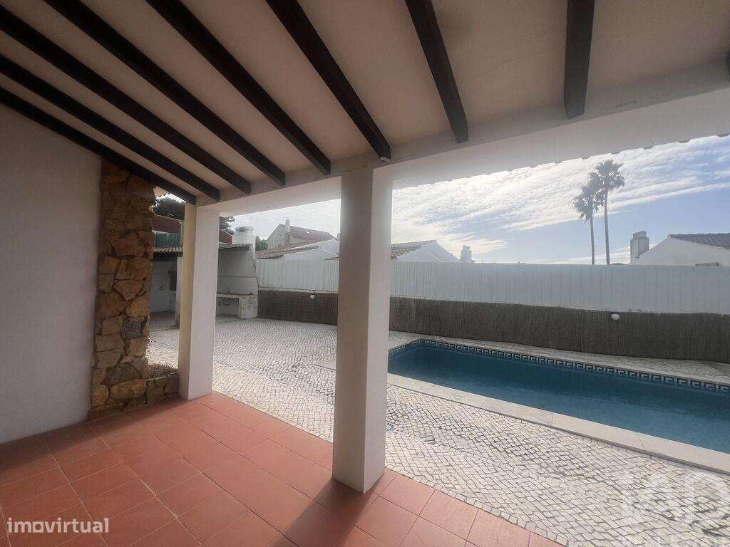 Moradia isolada T3 em Carvoeira de 181 m2 - Grande imagem: 4/40