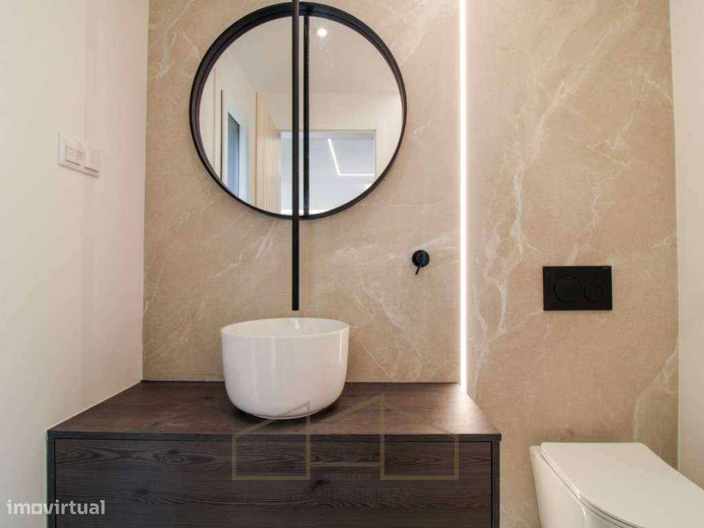 Moradia Isolada T4 com Piscina na Aroeira-16