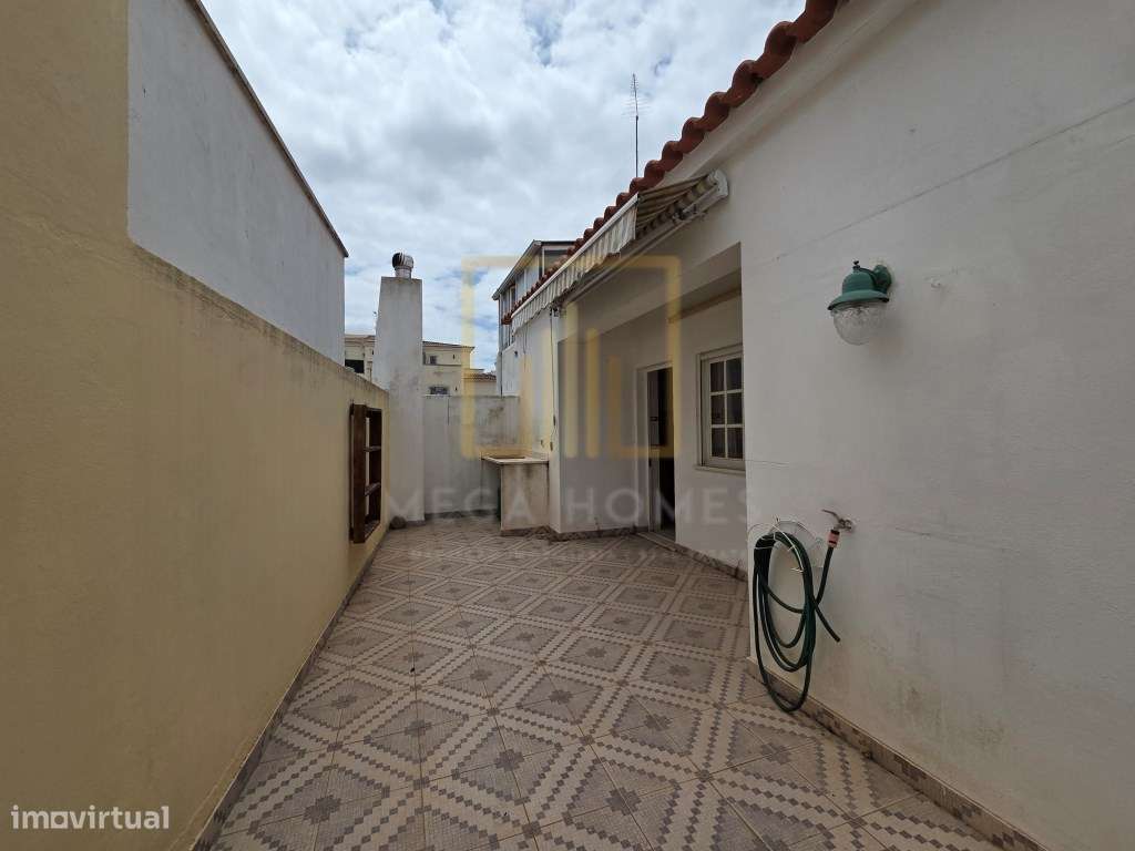 Moradia T5 com piscina + Apartamento T3, em centro de Lagoa (Algarve)-49