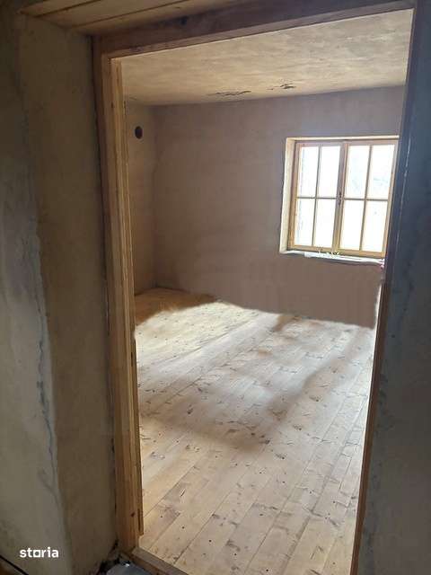 Casa cu 8,7 ha teren pe Valea Sebesului - Imagine principală: 3/18