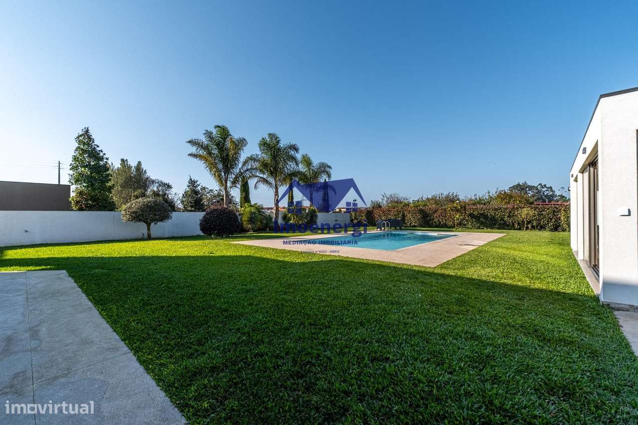 Excelente Moradia T4 de Luxo – 4 Frentes - Argivai-31