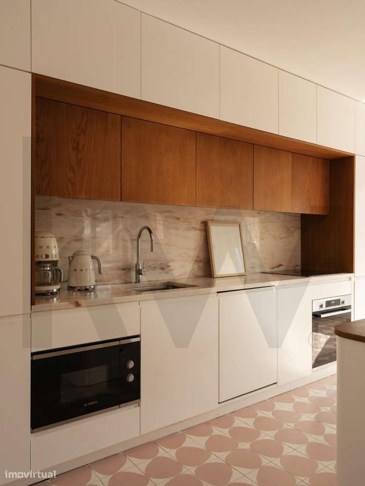 Apartamento T2 Renovado ALVALADE - Bairro de S. Miguel - Grande imagem: 3/21