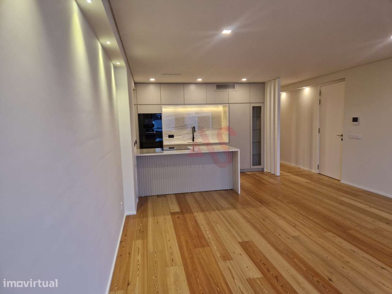Apartamento T2 no 4. andar em Creixomil, Guimarães - Grande imagem: 2/21