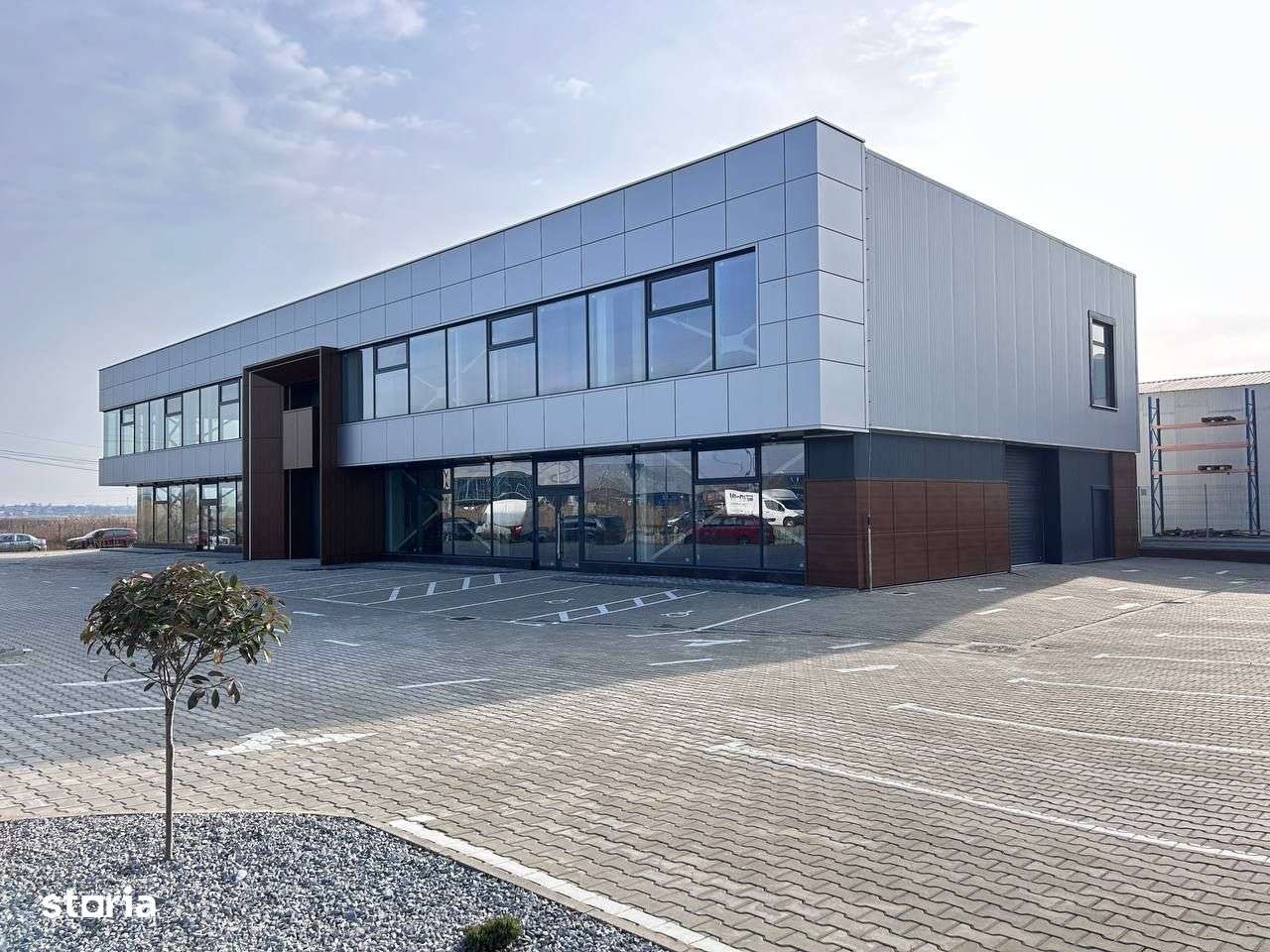 Spatiu Comercial - Showroom -Parter+1/2 Etaj- 940m2 - Zona Industriala - Imagine principală: 1/14