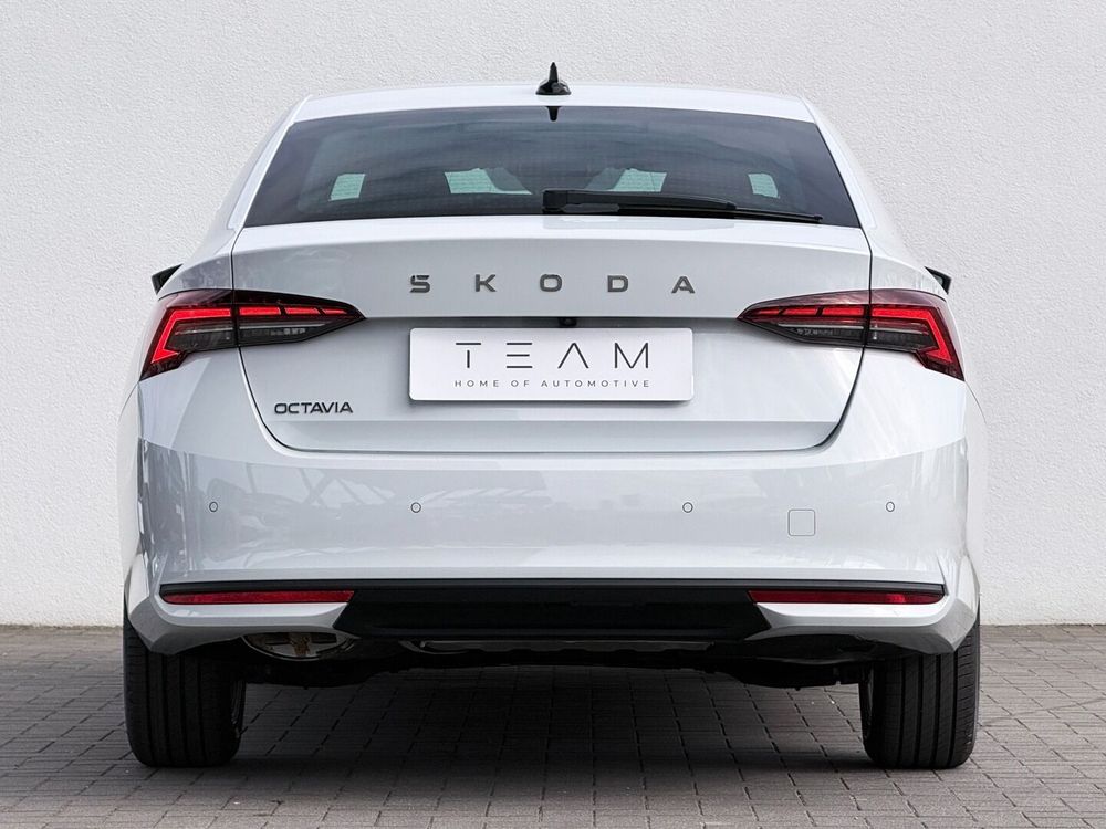 Skoda Octavia 1.5 TSI MHEV Selection DSG 2024 — zdjęcie 3
