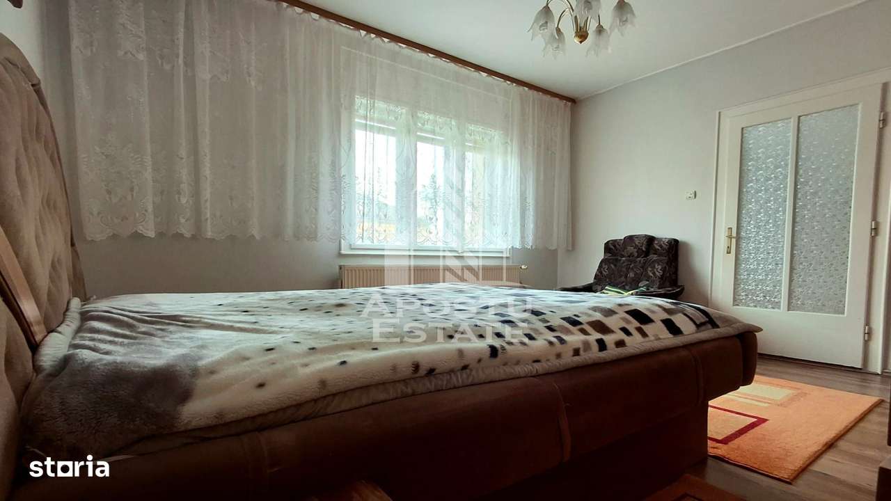 Casa Spatioasa cu Teren Generos in Vladimirescu - Imagine principală: 5/20