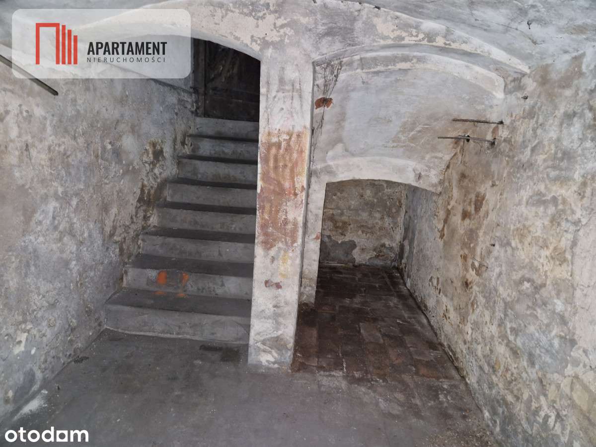 Dom w stylu dworkowym z dużą działką-17