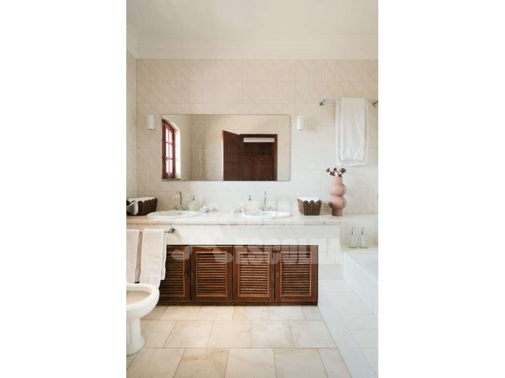 EXCELENTE MORADIA -850.000 €
 MUITO PERTO DAS PRAIAS ...
 BELVERD...-27