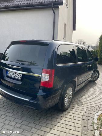 Chrysler Town & Country 3.6 Limited - 6