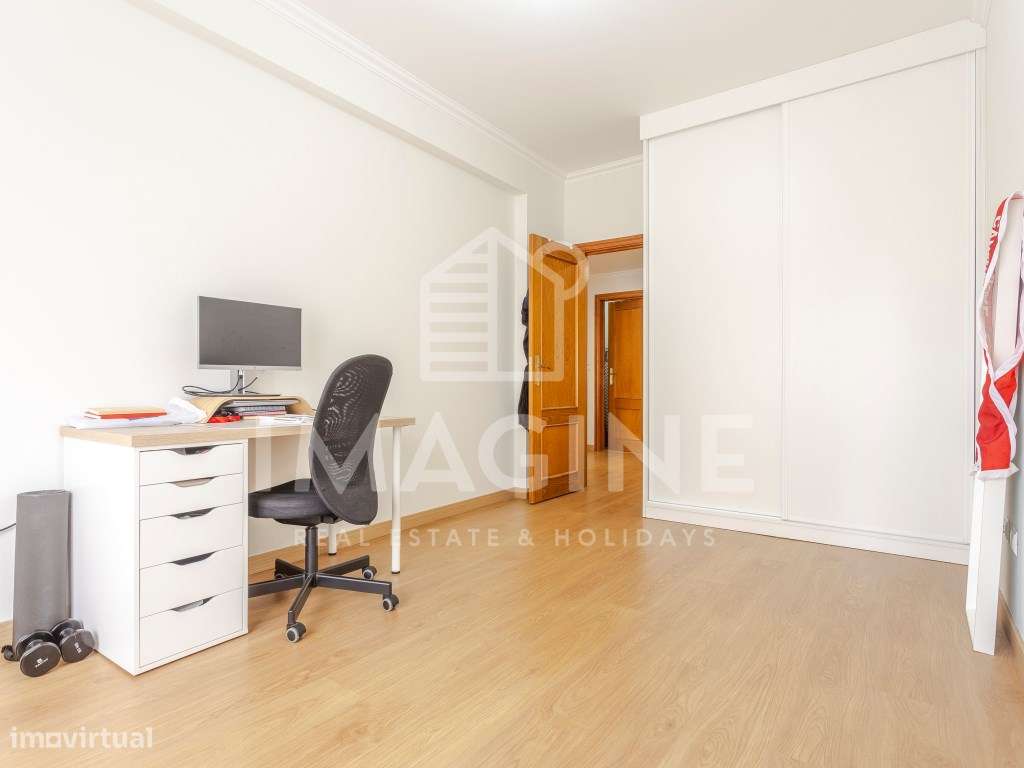 Apartamento T2 junto ao Hospital de São Bernardo-24