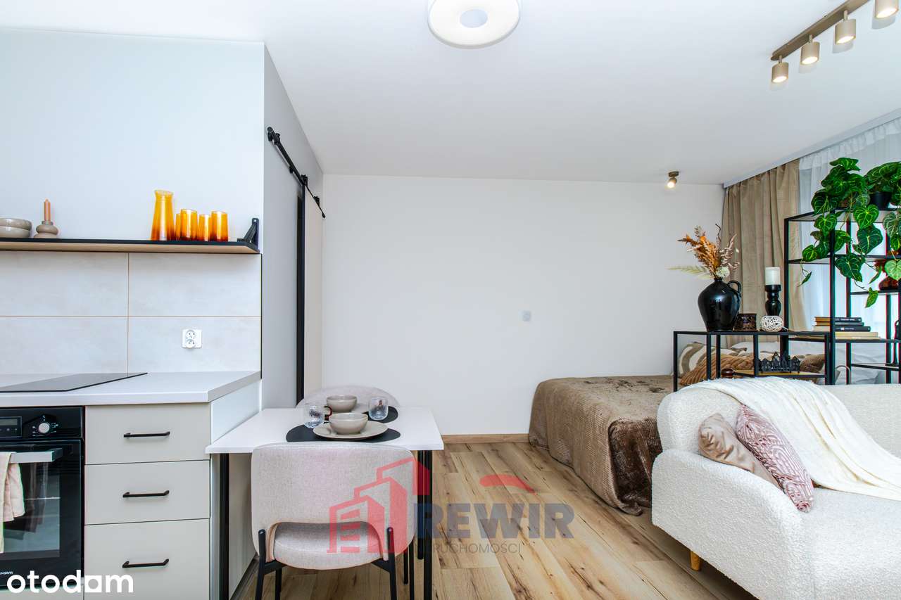 Kawalerka z dużym balkonem na 10 piętrze-2