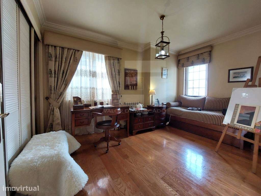 Moradia em banda à venda, t4 , Quinta Grande.-25