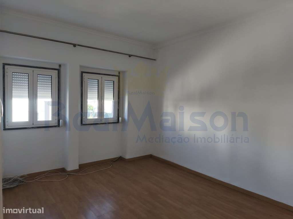 Vende-se Apartamento T4 na Amoreira - Cascais-4