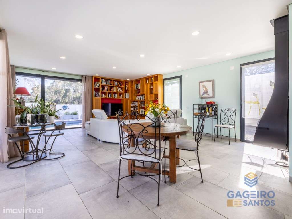 Moradia Térrea T3 Contemporânea com Piscina-13