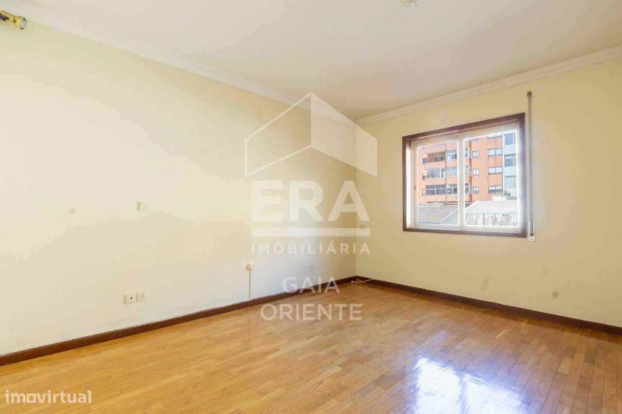T3 com Garagem junto à Praia de Matosinhos-32