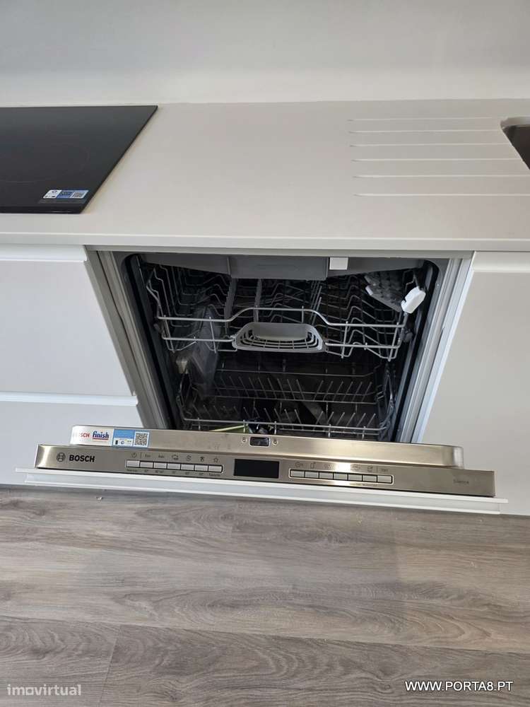 Apartamento T3 Novo com Duas Suites e Varanda — Barosa, Leiria-5