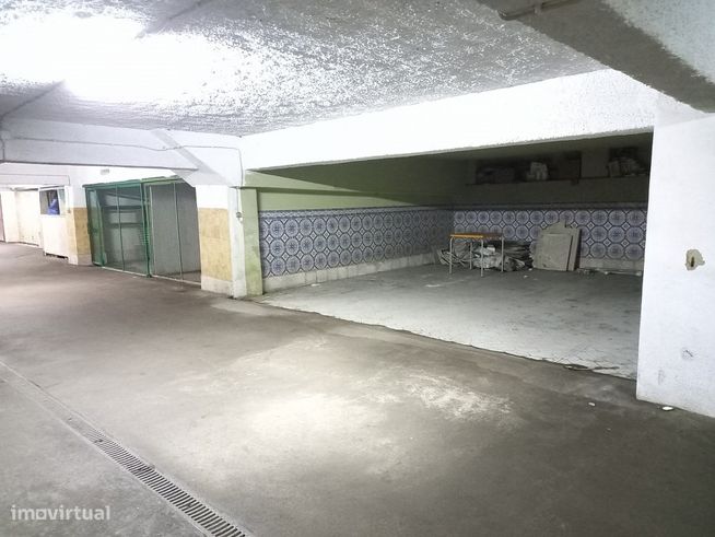 Apartamento Duplex Totalmente Remodelado na Costa da Caparica-40