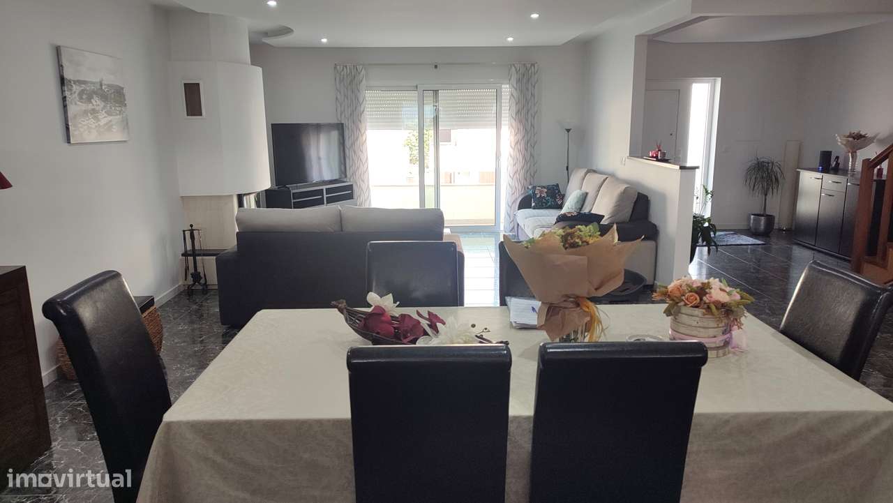 Moradia gaveto T3 em Amares-11