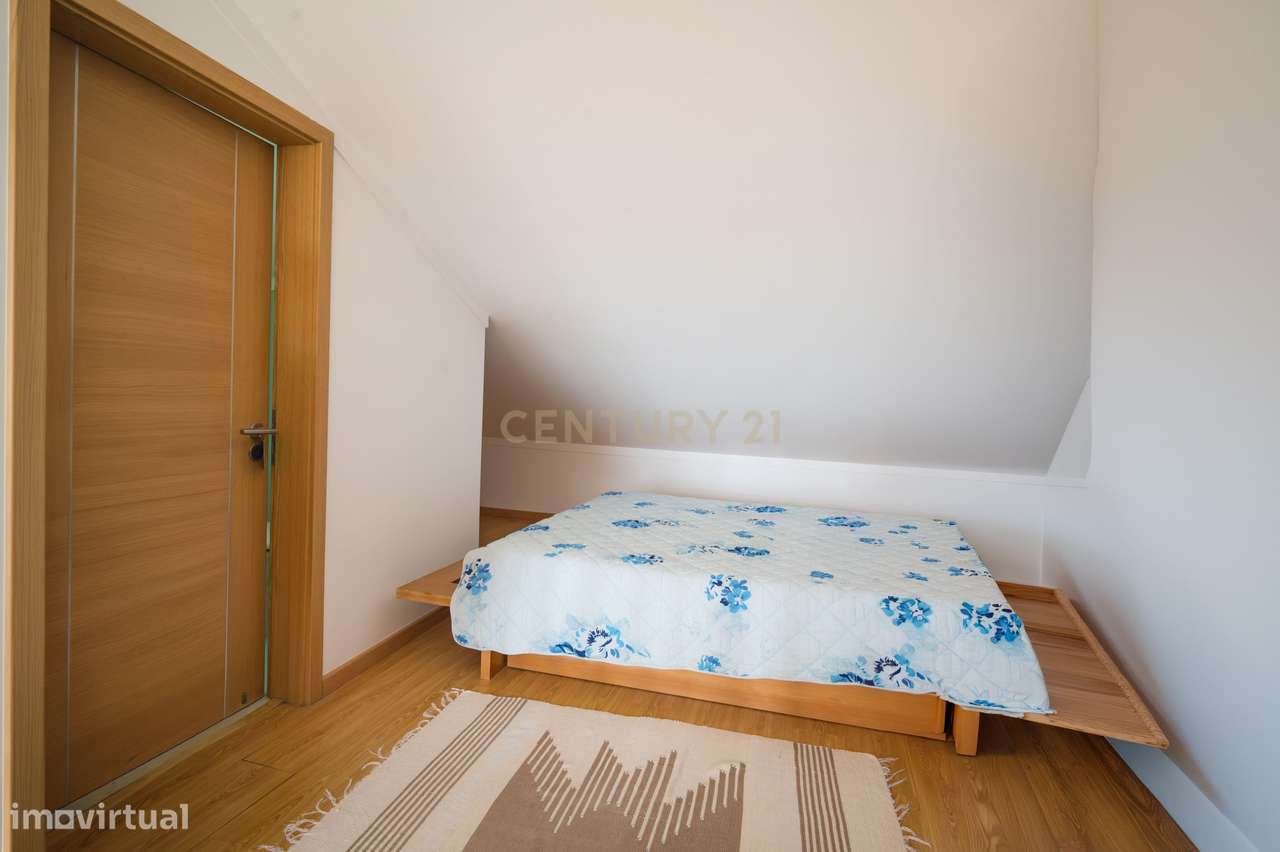 Onde o Mar é Vizinho: Moradia T2+1 com Vista Panorâmica-18