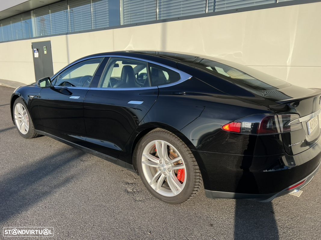 Tesla Model S Performance - 5