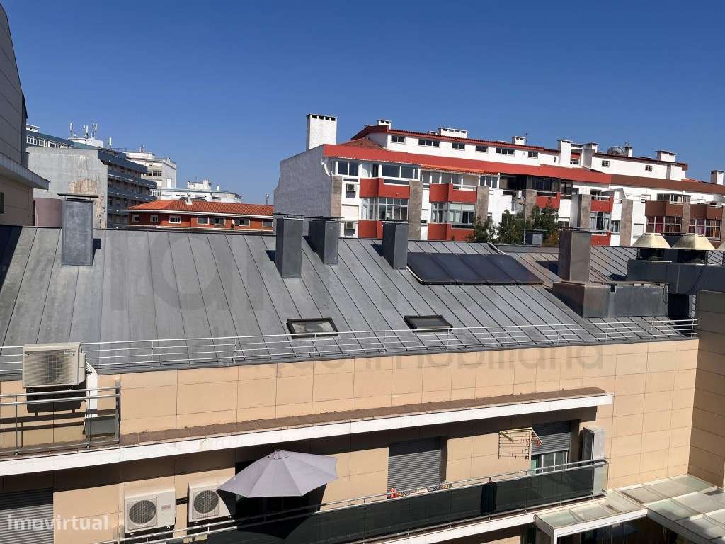 T4+1 no Centro da Amadora ideal para famílias-22