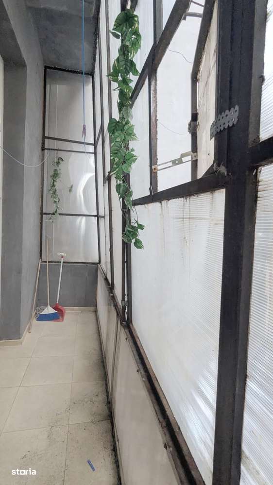 Metrou Universitate Izvor, Garsoniera 30 mp in bloc Centrala Proprie - Imagine principală: 4/11